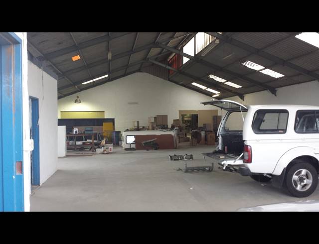 423M² FACTORY TO LET IN BELLVILLE CENTRAL